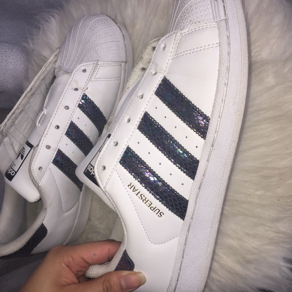 Adidas SuperStar Sneakers - Picture 2 of 4